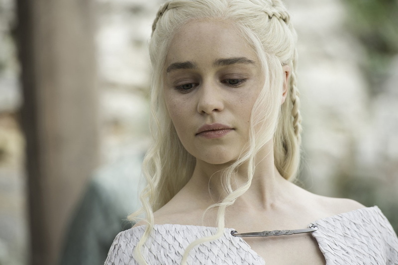 one person, Daenerys Targaryen, day, contemplation, close-up, outdoors, looking, human hair, Emilia Clarke, blond hair, young adult, TV Show, daenerys