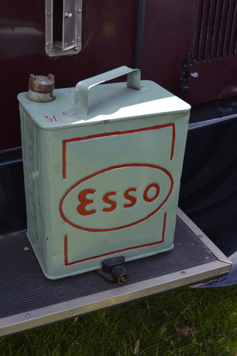 text, western script, message, vintage, motoring, one animal, high angle view, information, esso, garbage bin, garbage can, recycling bin, hygiene, close-up