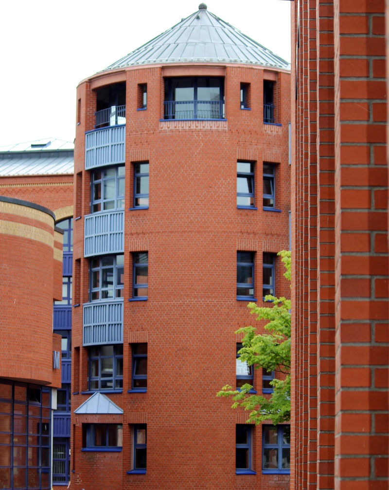 day, apartment, about, window, bricks, glass - material, nature, brown, outdoors, stones, tower, hauswand, red, house, facade, residential district, home