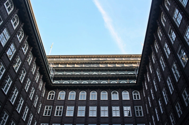 blue, window, outdoors, day, the past, sky, courthouse, city, hamburgensien, low angle view, facade, nature, text, no people, sunlight, 4K, kontorhaus