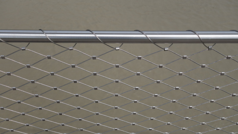chainlink fence, 5K, textured, boundary, no people, wire, security, bridge railing, protection, tube, technology, full frame, metal, backgrounds, day