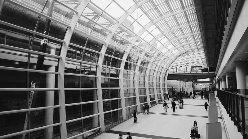 terminal, convention center, day, airport, 5K, downtown, office building, real people, glass - material, public transportation, grayscale, floor, arch