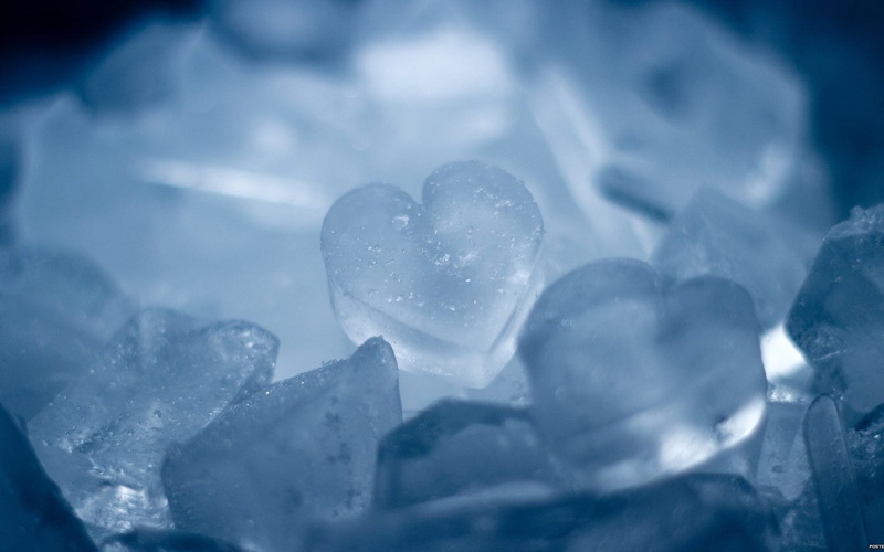 romance, no People, shape, close-up, abstract, cold temperature, ice, purity, heart Shape, emotion, jewelry, selective focus, backgrounds, love, heart