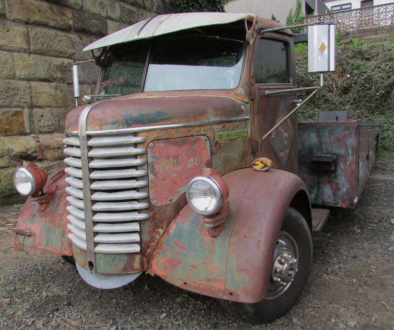 car, vintage, demolished, land vehicle, damaged, rusted, metal, 2K, deterioration, corroded, no people, rusty truck, old truck, weathered, abandoned, vintage car