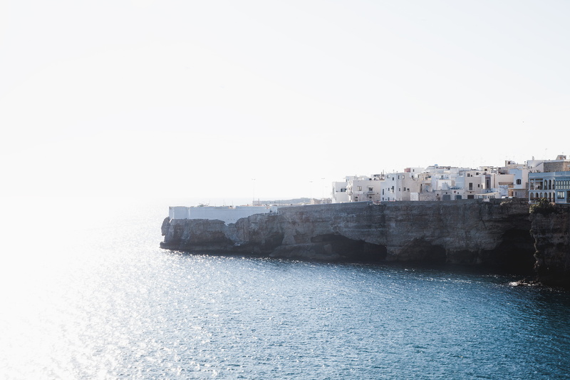 city, fog, beauty in nature, building, tranquil scene, sky, tranquility, brume, waterfront, polignano a mare, no people, italy, outdoors, 5K, village