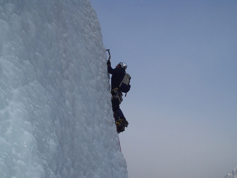 ice climbers, climb, mountain, outdoors, snow, challenge, mountains, climbing, full length, courage, alpinism, clear sky, winter, sky, cold, mountain climbing