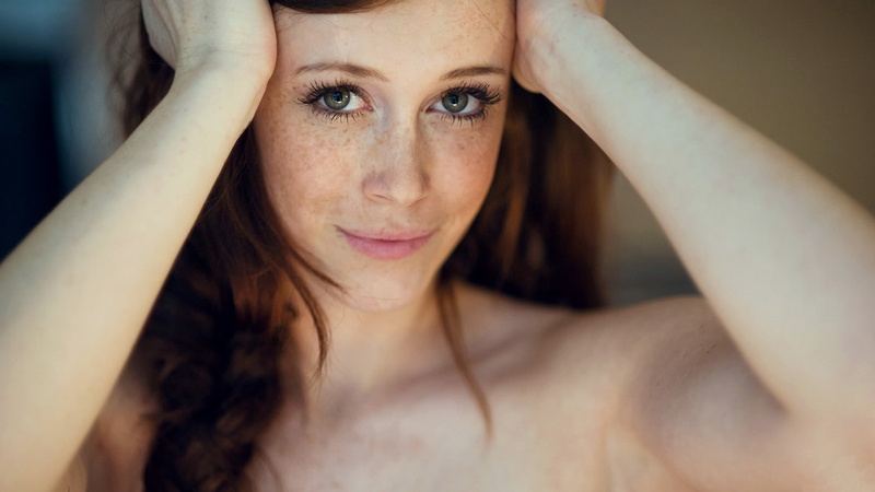 closeup, Chad Suicide, smiling, 1080P, Green Eyes, face, women, Freckles, Charlotte Herbert