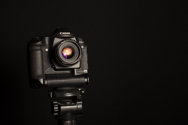 lens - eye, studio shot, black color, no people, lens - optical instrument, dslr, black, technology, macro, home video camera, photography themes, Canon EOS-1D Mark II N
