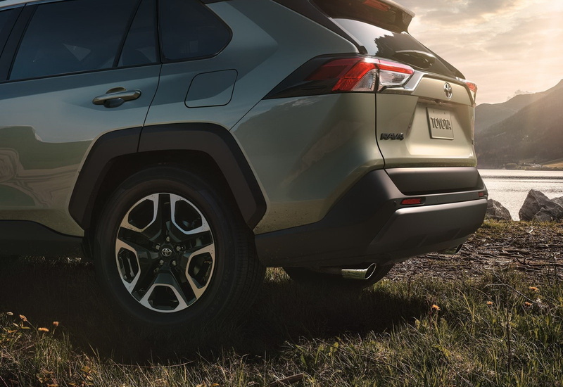 retro styled, no people, tire, land vehicle, cloud - sky, mode of transportation, toyota-rav4-2019-1600-1d, nature, land, sky, motor vehicle, field, luxury