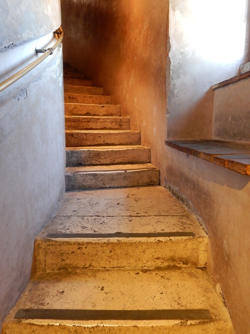mausoleo di adriano, leadership, steps, the way forward, antoninus pius, pattern, absence, diminishing perspective, building, direction, low angle view