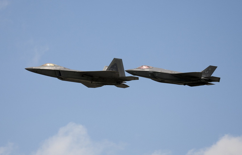 Jet Fighter, motion, Jet Fighters, no people, mode of transportation, Lockheed Martin F-22 Raptor, outdoors, air vehicle, blue, cloud - sky, sky, military airplane