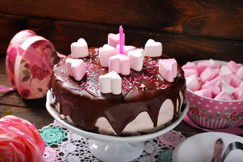 table, dessert, unhealthy eating, candy, freshness, ready-to-eat, temptation, indoors, close-up, no people, 4K, indulgence, pink color, cake, sweets, celebration
