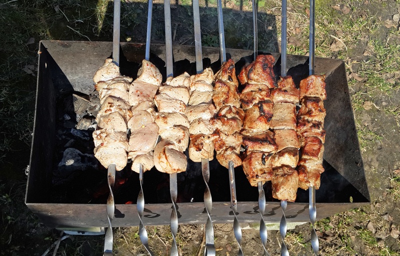 preparation, outdoors, skewer, fried meat, 2K, day, food, wellbeing, healthy eating, mangal, freshness, barbecue, barbecue grill, nature, food and drink