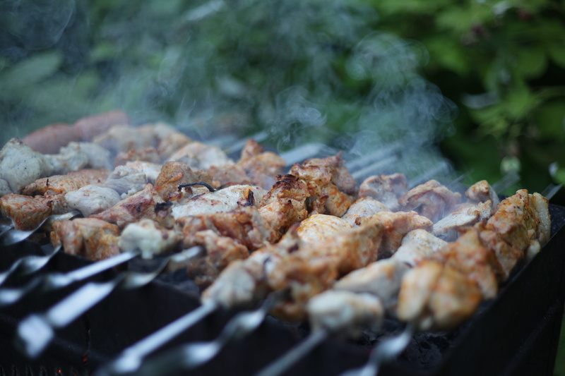 day, healthy eating, skewers, 5K, snack, photo, barbecue, preparation, summer, food, temptation, smoke - physical structure, skewer, fried meat, burning