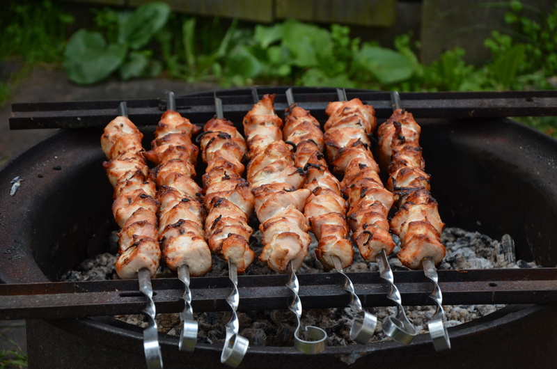 high angle view, day, heat - temperature, metal, barbecue grill, 4K, grill, Shish Kebab, seven, wellbeing, food, food and drink, outdoors, Skewers, freshness