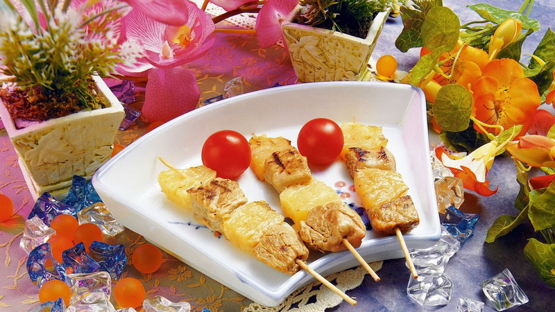 shish kebab, skewers, appetizer, eating, healthy Eating, chicken Meat, gourmet, summer, skewer, cheese, laying, cooked, three, onion, red, table, salad