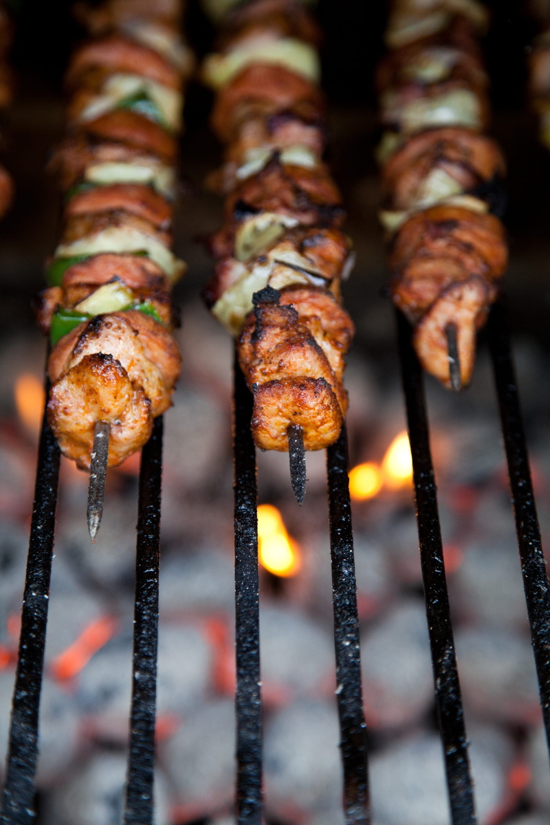 grilled, barbecue, kebab, selective, side by side, fire, indoors, fire - natural phenomenon, beef, skewer, roast, meat, dinner, roasted, bbq, hot, food and drink
