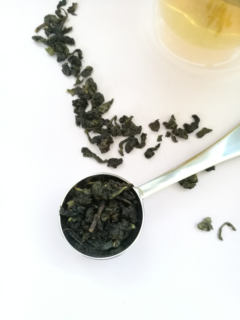 teaspoon, wellbeing, antioxidant, bowl, food and drink, studio shot, close-up, high angle view, directly above, tea leaves, alloy, kitchen utensil, herb