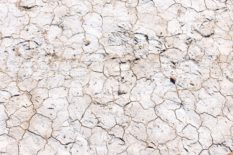 weathered, day, outdoors, rough, climate, arid climate, barren, cracked, no people, lake, francia, wall - building feature, environment, nature, ground