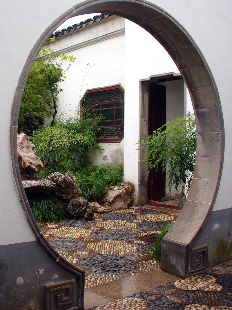 animal, built structure, door, window, pavement, building exterior, house, growth, Door, pets, Moon, 2K, Shangaï, door-to-the-moon, nature, plant, no People