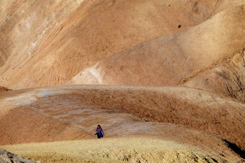 sand stone, zabriskie, 4K, scenics - nature, one person, erosion, mountain, adult, arid climate, adventure, lifestyles, landscape, men, scenery, usa, dry