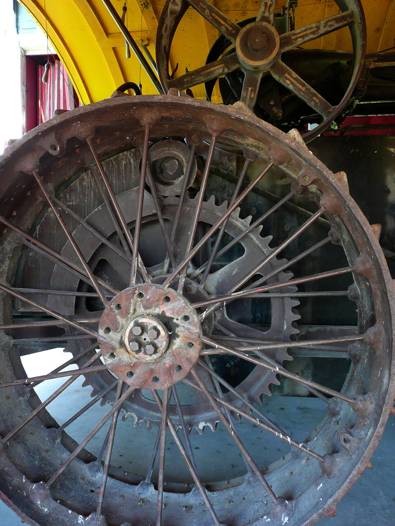 wheel, mode of transportation, metal, decline, rusty, day, retro styled, mennonite heritage village, 2K, deterioration, land vehicle, outdoors, spoke