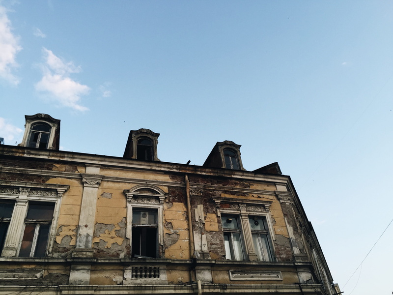 roof, broken, religion, built structure, building exterior, europe, ul. " olimpi panov" 6, no people, blue, 2K, house, low angle view, day, bulgaria, building