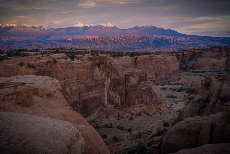 geology, idyllic, eroded, outdoors, mountain range, tranquility, sky, dramatic landscape, landscape, rock, 5K, travel destinations, desert, solid, non-urban scene