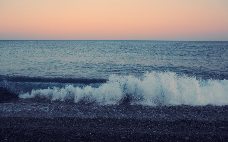 horizon over water, beauty in nature, surfing, beach, motion, power in nature, outdoors, idyllic, sea, wave, waves, breaking, aquatic sport, sky, 1080P