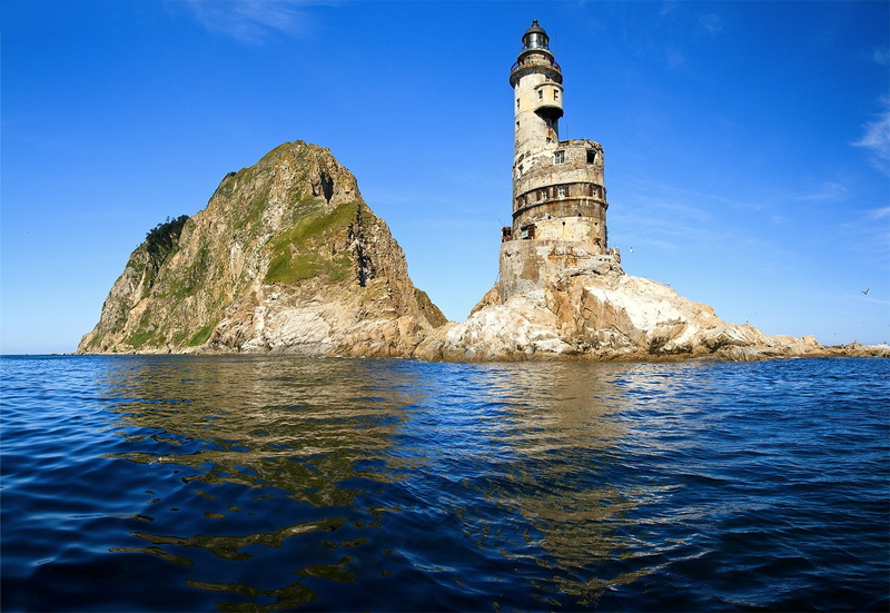 water, sea, tower, cliff, rock - object, day, guidance, lighthouse, 720P, photography, built structure, waterfront, no people, sky, rock formation, rock