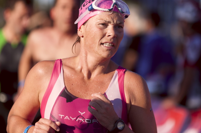 atleta, healthy lifestyle, lifestyles, finger, sport, vitality, incidental people, clothing, headshot, accessories, focus on foreground, women, españa