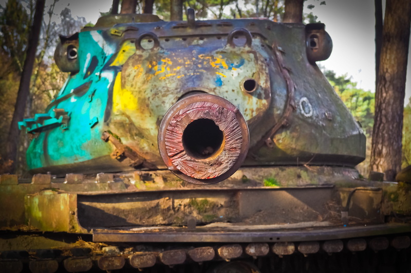 close-up, land vehicle, broken, abandoned, obsolete, tracked vehicle, nature, wreck, focus on foreground, 4K, hdr, damaged, panzer, deterioration, m1