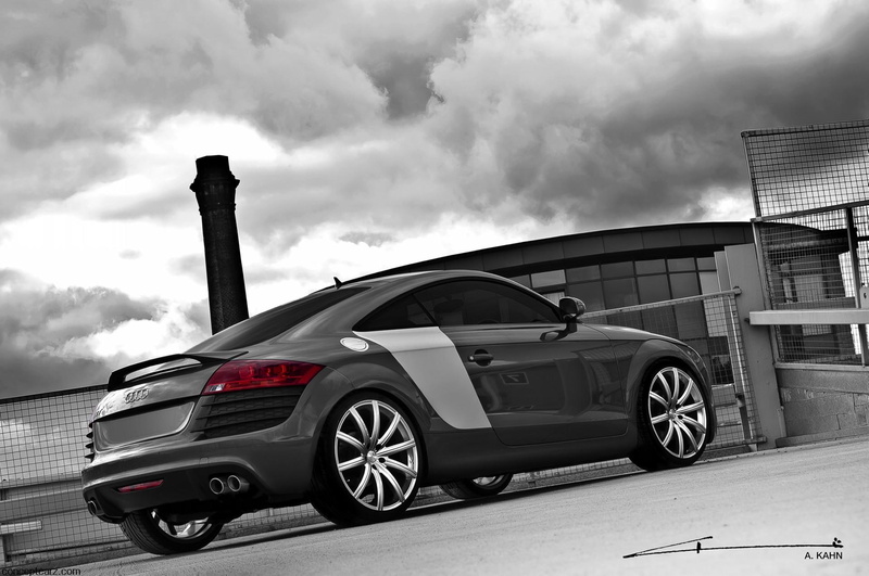 building exterior, sports car, sky, luxury, motor vehicle, street, mode of transportation, 1080P, no people, tt, wealth, car, wheel, kahn, transportation