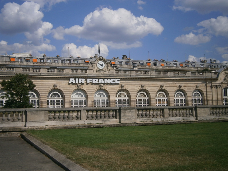 the past, travel, arch, facade, building, grass, plant, building exterior, 4K, architecture, air france, monument, day, paris, outdoors, sky, city, built structure
