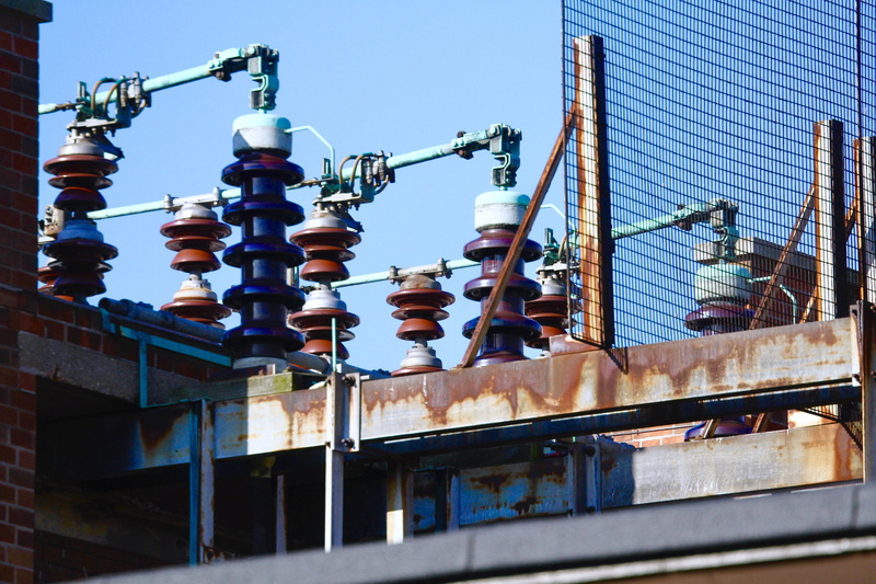connection, engine, 5K, bird, steel, motor, antenna, scaffolding, cable, sky, building exterior, building, day, built structure, rust, electric transmission tower