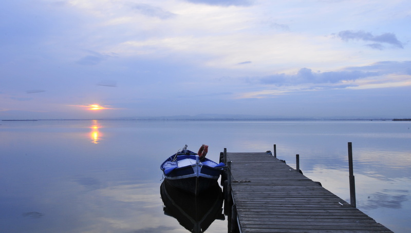jetty, real people, blue, beach, horizon over water, non-urban scene, idyllic, horizon, Valencia, mediterranean, landscape, scenics, lake, clouds, summer