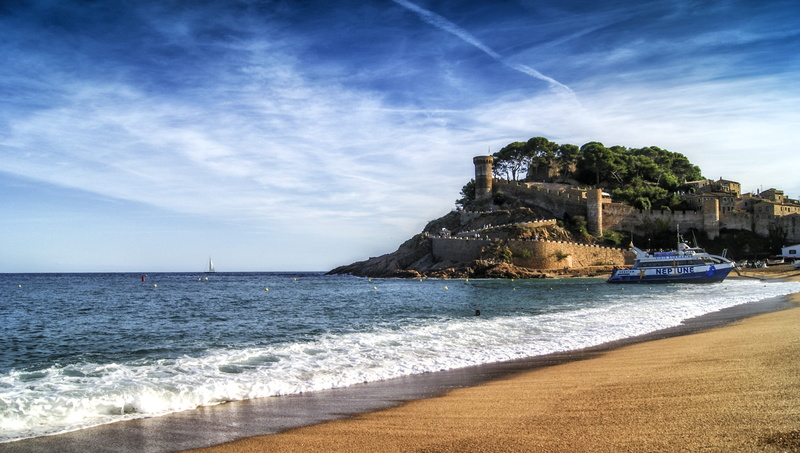 színes, sea, ocean, nature, land, tranquil scene, tranquility, nyár, horizon over water, tossa de mare, water, vapor trail, scenics - nature, beach, day