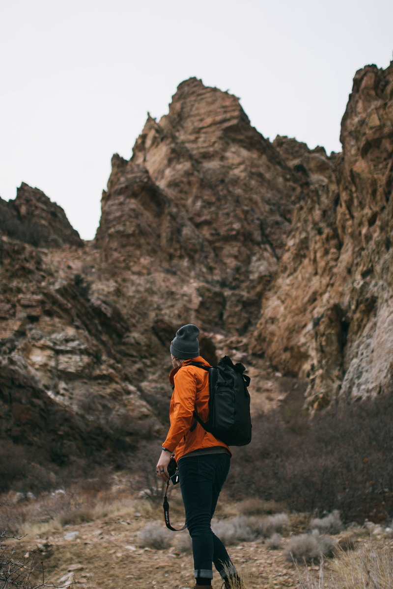 one person, rear view, beauty in nature, apparel, day, vsco, black, livefolk, s, red, lifestyles, canonphotos, backpack, outdoors, nature, bag, outdoor