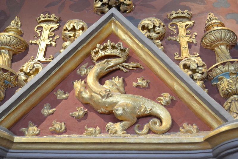 triangle, monogram of françois i, château de blois, representation, belief, no people, gold colored, gilded, carving, close-up, building, building exterior