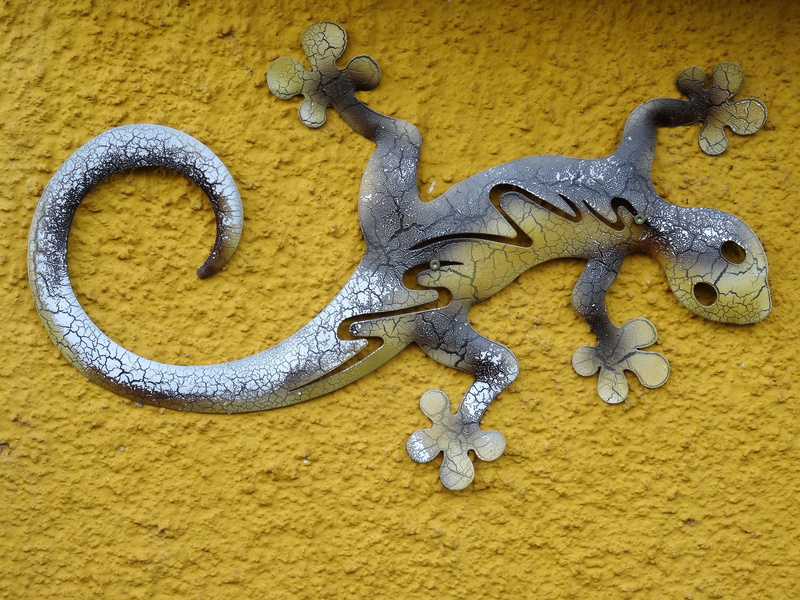 lizard, indoors, Sign, Salamander, 5K, sheet, creativity, one animal, art and craft, Metal, decorative, animal, yellow, metal sign, day, animal wildlife
