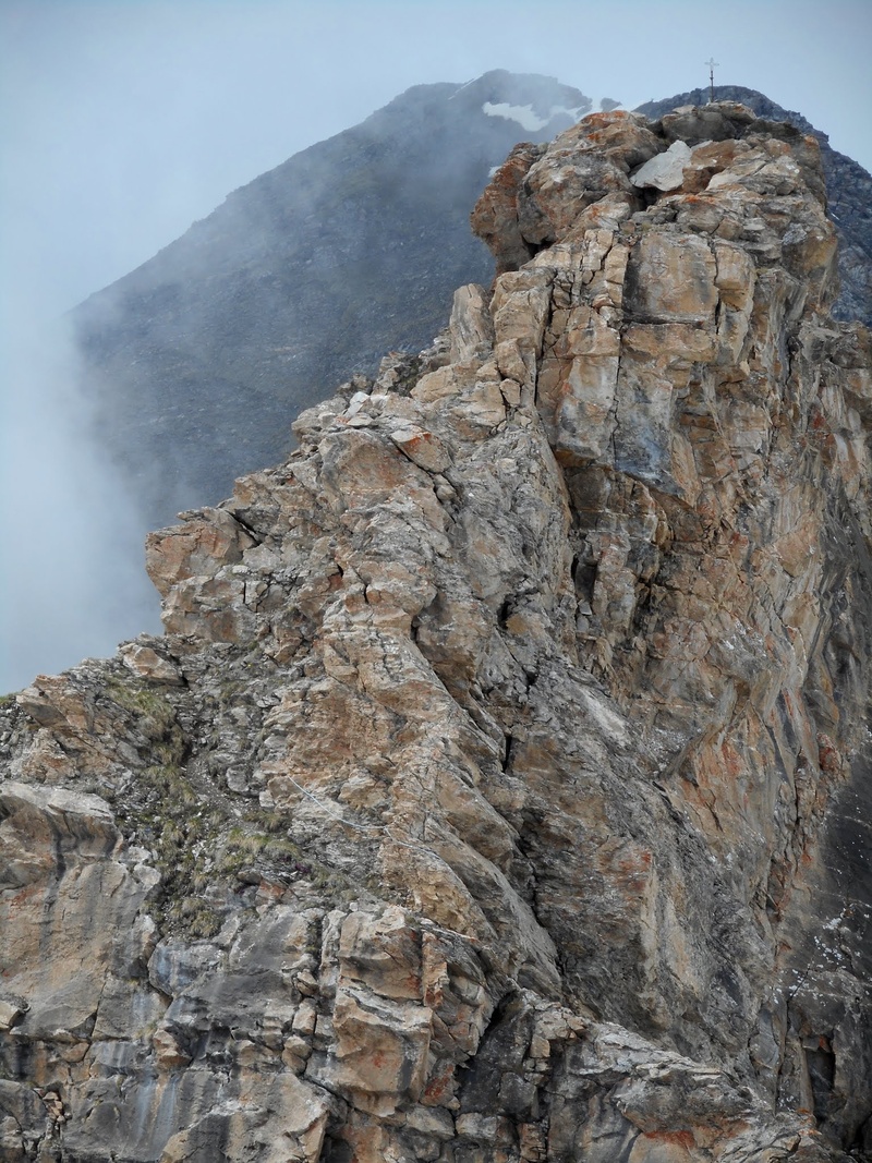 sky, rock - object, mountain, mountain peak, rocky mountains, tranquil scene, aquila, physical geography, beauty in nature, 1080P, non-urban scene, day