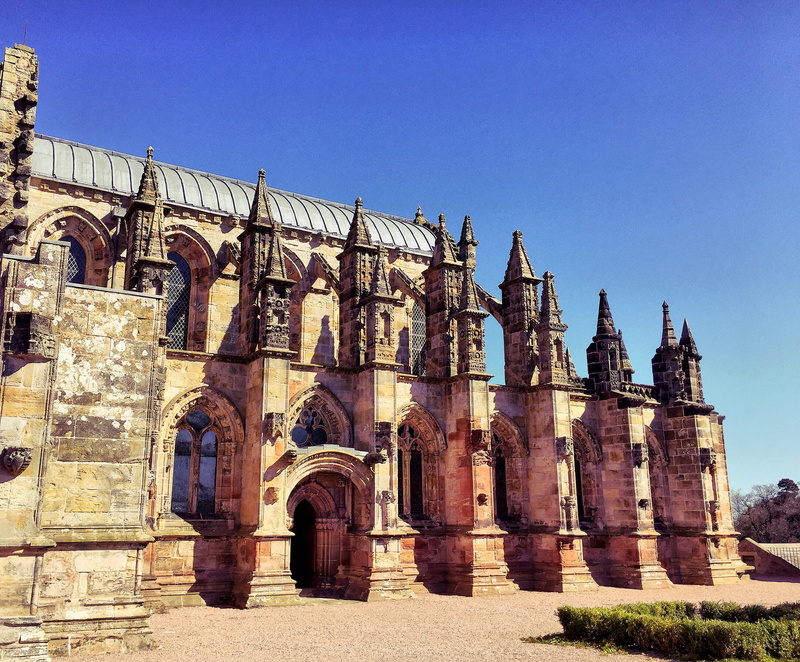 travel destinations, brick, rosslyn chapel, chapel, 2K, ancient civilization, day, blue, gothic style, history, building exterior, religion, clear sky