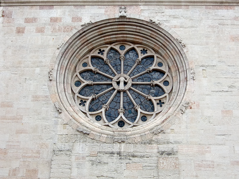 old, color, pattern, building exterior, fortuna, rosette, geometric shape, the past, circle, religion, day, spirituality, art, built structure, clock, low angle view