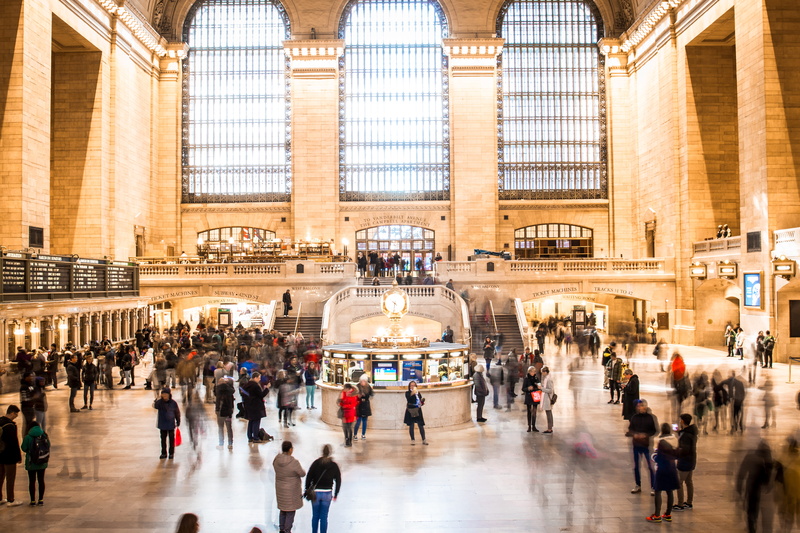 built structure, architecture, lighting equipment, walking, arch, retail place, building, group of people, architectural column, men, tourism, women, lobby
