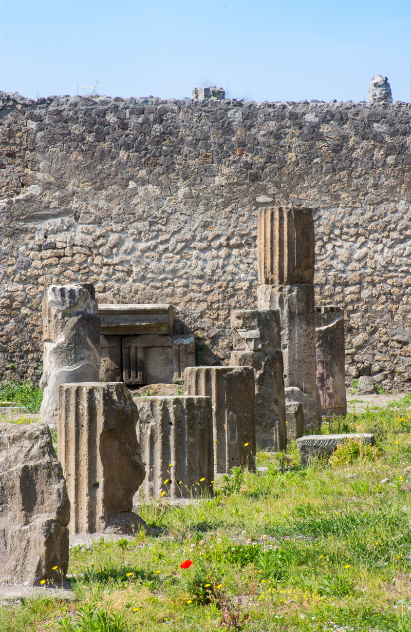 building, historically, monument, travel destinations, pompei, old ruin, old, built structure, abandoned, history, ancient romans, ruined, columnar, roman history