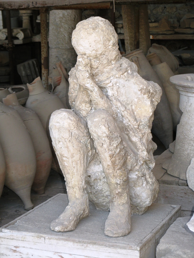 artwork, store, ancient, female likeness, for sale, carving - craft product, day, 2K, architecture, representation, sculpture, artistic, workshop, creative