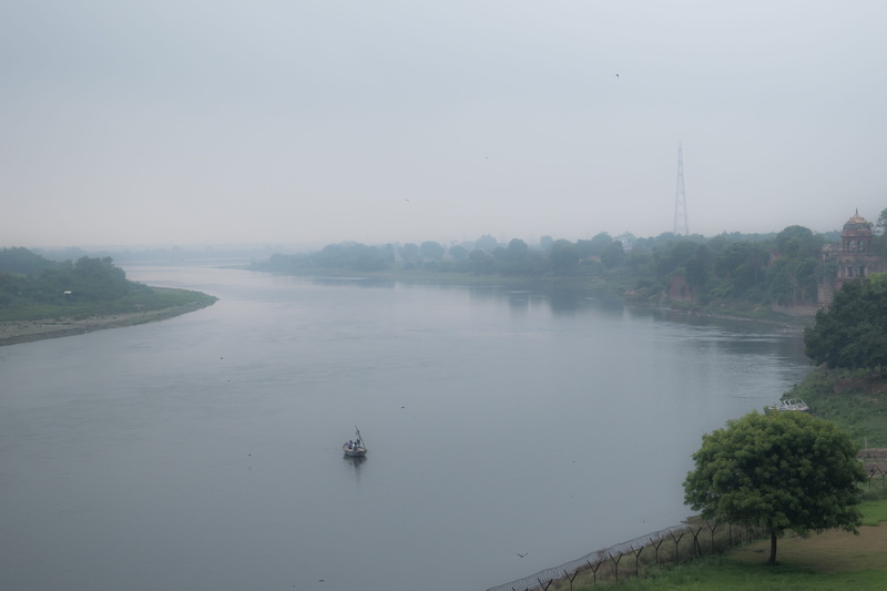 tranquil scene, lake, elcarito, transportation, river, 5K, outdoors, tree, sky, tranquility, yamuna, fog, nature, plant, high angle view, water, taj mahal
