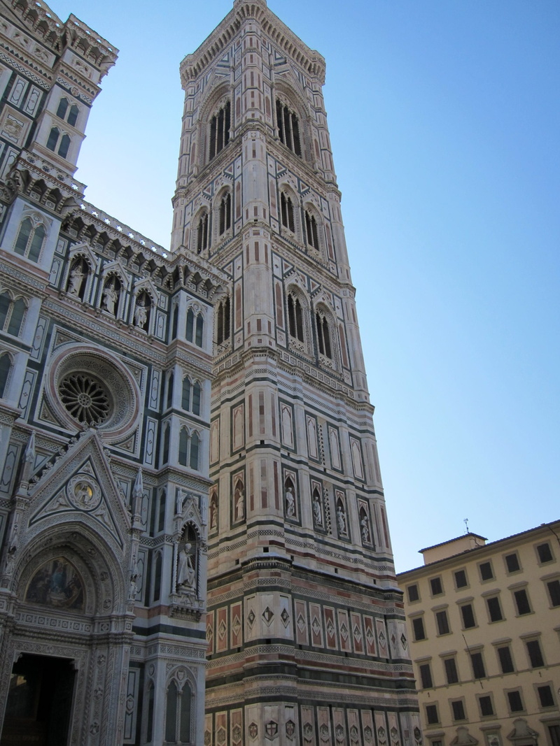 building exterior, culture, gothic style, place of worship, sky, the past, outdoors, tower, florence, low angle view, old building, history, baptistery