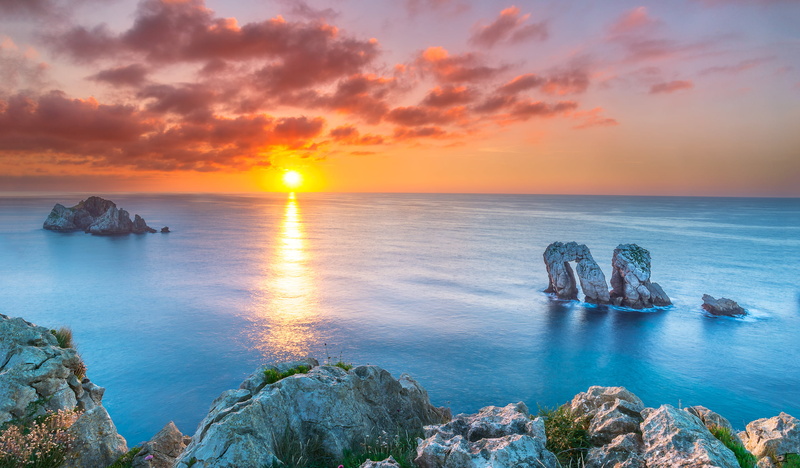 solid, rocks, tranquil scene, outdoors, sea, idyllic, rock, body, sun, beauty in nature, sunlight, Bay of Biscay, Bay, rock - object, sky, nature, blue