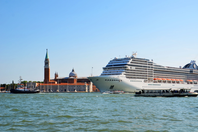 4K, religion, sky, transportation, sustainability, boot, nature, travel, building exterior, built structure, building, sea, travel destinations, passenger craft